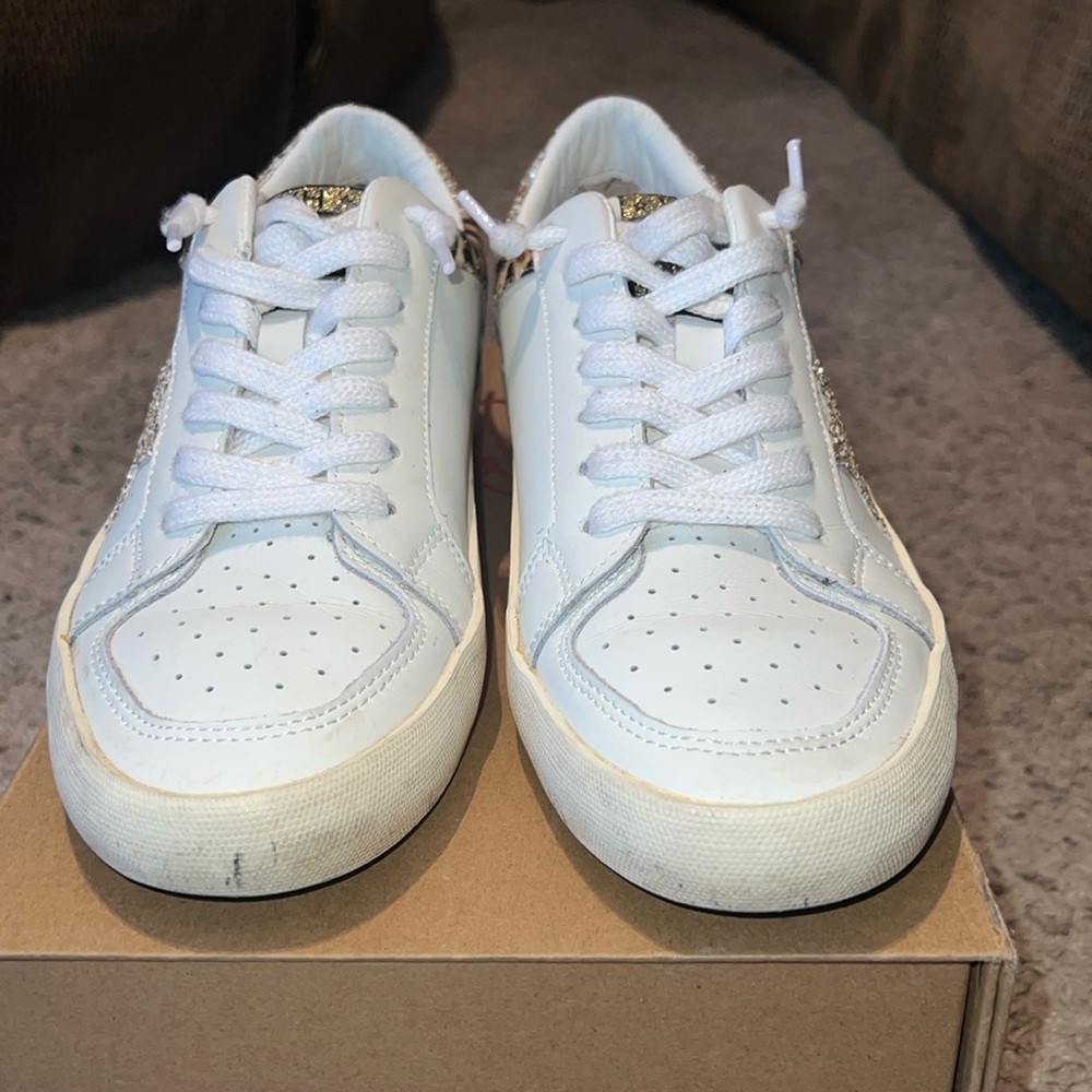 Women’s Sneakers